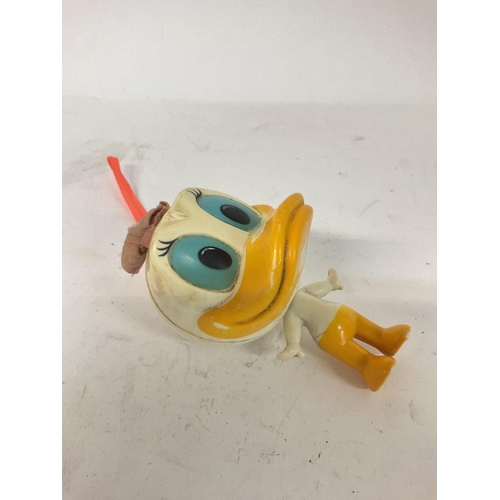 309 - No Reserve - Vintage Talking Daisy Duck toy Disney (1971)