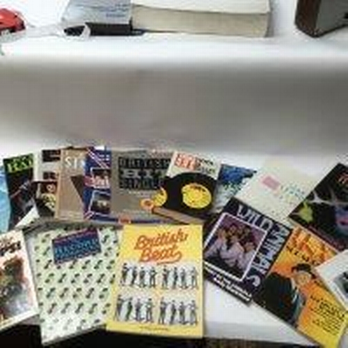 336 - Assorted collection of music books including John Lennon summer of 1980 & Musician, the year in rock... 