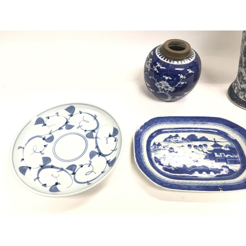 435 - A collection of ceramics items.