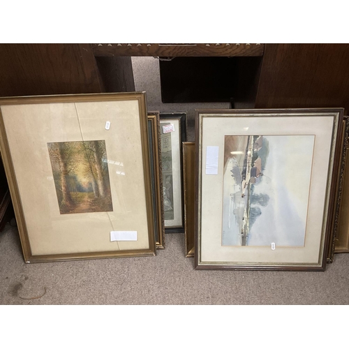 522 - A large collection of frames pictures