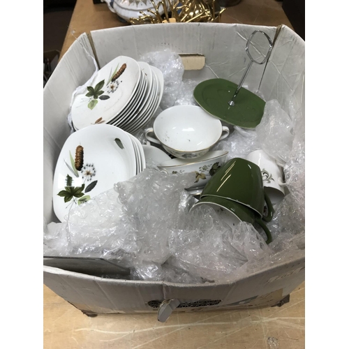 763 - Box of midwinter china ware