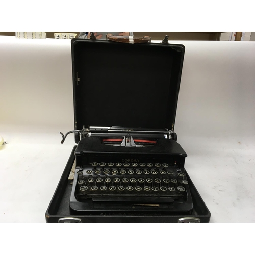 770 - Silent corona typewriter, with case.