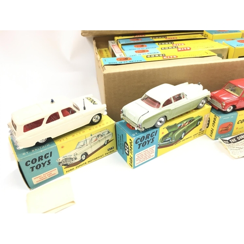 1 - A Boxed Corgi Gift Set #25. Shell or B.P Garage Layout.