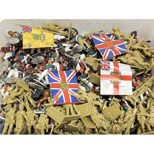 322 - 5 Tubs Containing Miniature Lead Soldiers and some plastic also.