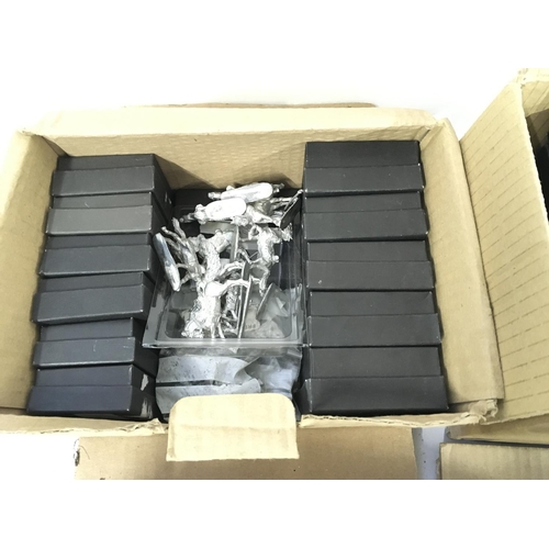 339 - A Box Containing Various Lead Soldiers including Front Rank.