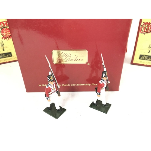 353 - A Britains US Marine Band #7305. 3 X Grenadier Guards #4406 and a Limited Edition Enlisted Men #4800... 