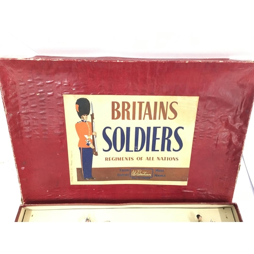 365 - A Boxed Pre War Britains Sovereigns Standard With Trumpeter and Escort #2067.