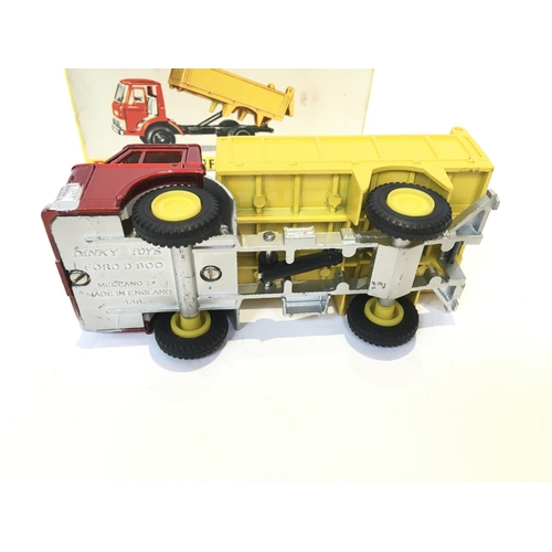 37 - A Boxed Dinky Ford D800 Tipper Truck #438