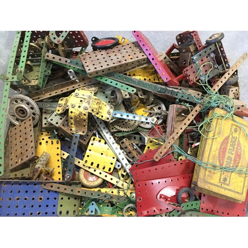 386 - A large Quantity of Meccano.