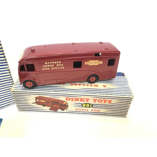 39 - A Boxed Dinky Supertoys Elevator #964. And a Horse Box #981.