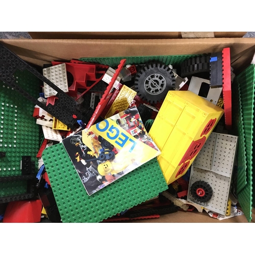 507 - 2 Boxes Containing a Collection of Loose Vintage Lego.(2).