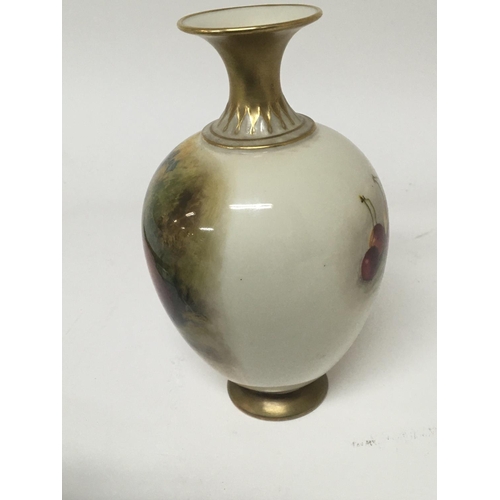 1098 - A fine quality Royal Worcester porcelain vase hand painted with apples in a floral and foliage lands... 
