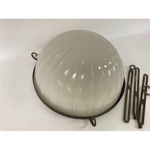 1511 - An opaque and brass lamp