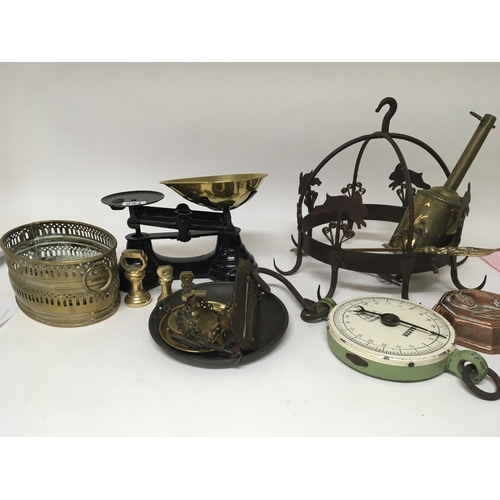 854 - A set of painted metal and brass kitchen beam balance scales with weights other scales a mechanical ... 