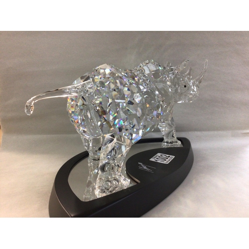 1002 - A similar lot -a very large limited edition Swarovski Rhinoceros 02166/ 10000, in fitted box with al... 