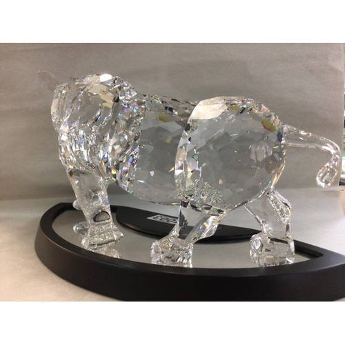 1003 - Another very large limited edition Swarovski Rhinoceros 09922/10000 in fitted case with stand and fr... 