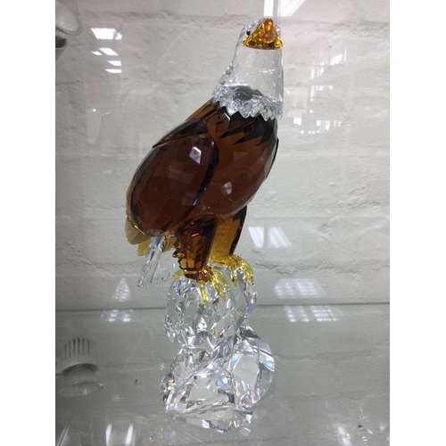 1026 - A very large Boxed Swarovski Limited Edition Bald Eagle in fitted box, fitted case, with framed cert... 