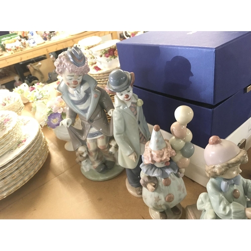 1123 - A collection of Lladro clown figures