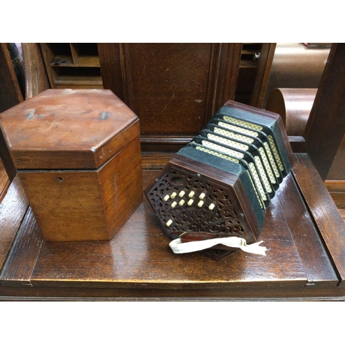 1959 - A Lachenal concertina in fitted box.