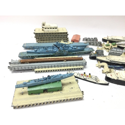 1968 - Triang & minic 1:1200 scale diecast ships