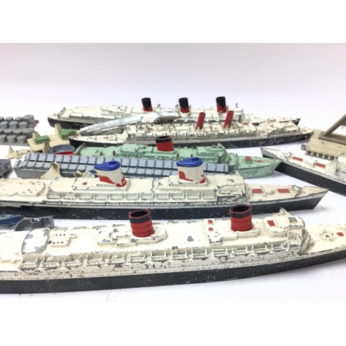 1968 - Triang & minic 1:1200 scale diecast ships