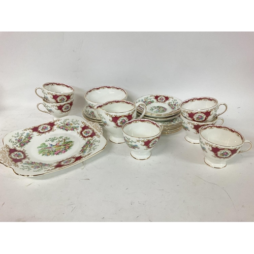 918 - Broadway tea set consisting of cups, plates etc