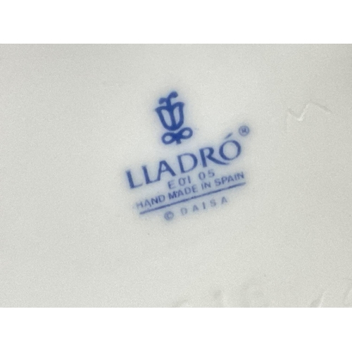 927 - A large Lladro clown figure