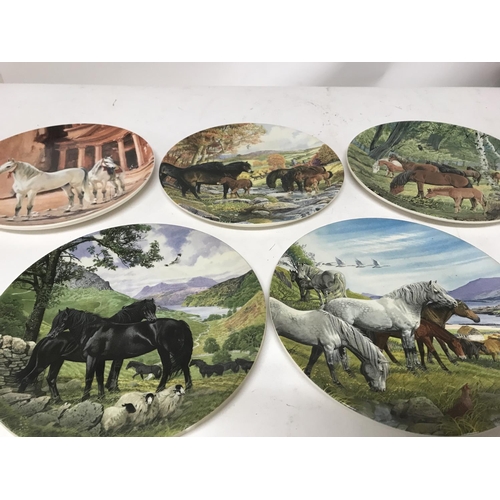 1188 - A collection of Franklin Mint collectors plates