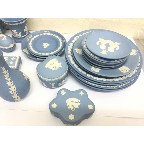 1284 - Wedgwood jasper ware including commemorative plates, dishes, trinket boxes etc. (D)