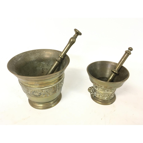 860 - Brass Pestle & mortars. NO RESERVE