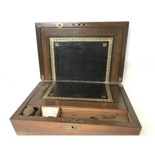 878 - Walnut drawing box, with a collection of vintage keys. 35x24x15cm.