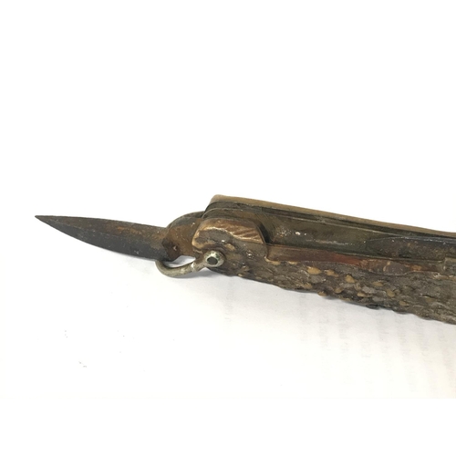 889 - A horn handled antique knife