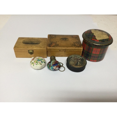 901 - 4 trinket boxes + 2 antique glass scent bottles