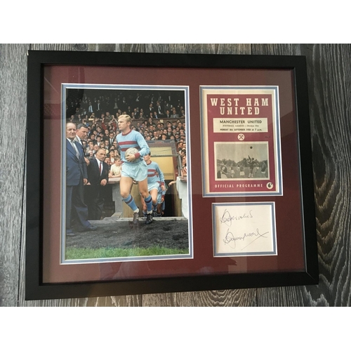 1089 - Bobby Moore West Ham Framed Signed Display: Stunning photo of Bobby coming out the tunnel in West Ha... 