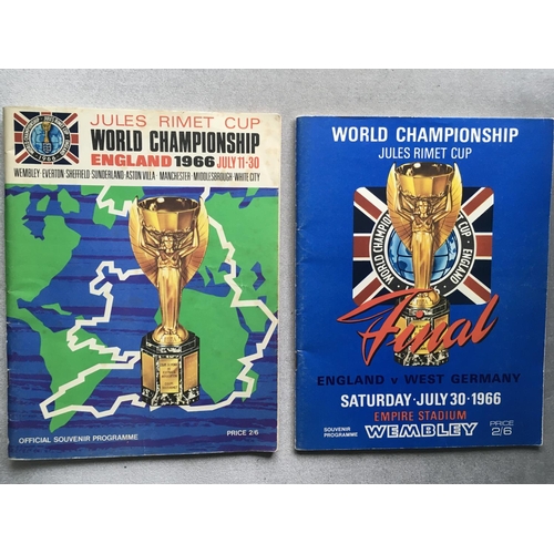 48 - 1966 World Cup Final Signed Football Programme: Excellent condition original final programme signed ... 