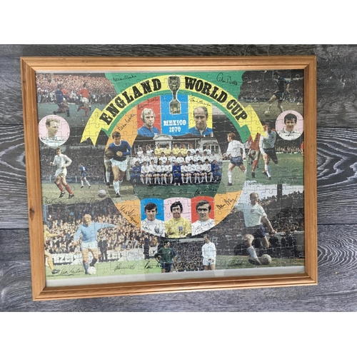 512A - England 1970 World Cup Framed Jigsaw Puzzle: Attractive puzzle together with the 1970 complete Engla... 