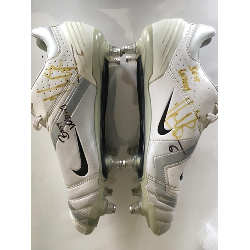 770A - Arteta Arsenal + Everton Signed Football Boots: Nike Zoom Air white and grey used boots both signed ... 