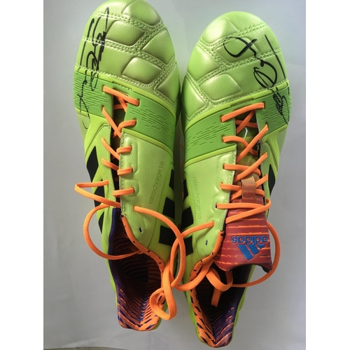 773 - Steve Gerrard Liverpool + England Signed Football Boots: Lime green Adidas Nitrocharge 1.0 pair of b... 