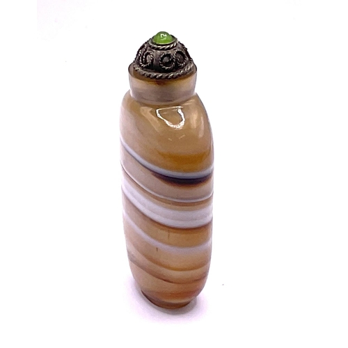 32 - A small polished banded agate snuff bottle. 5.6cm.