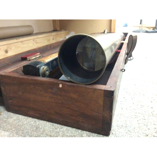 1328 - 19th century table top boxed telescope, 139cm fully extended