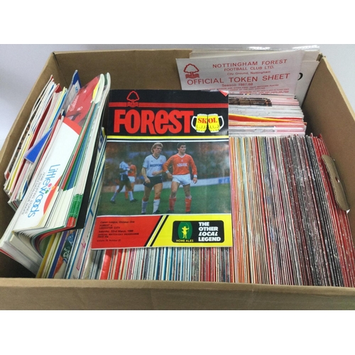 2485 - A box of Nottingham Forest football programs, mainly 1980s. Shipping category D.