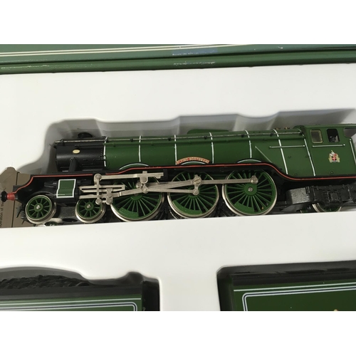 990 - The Flying Scotsman. Limited Presentation Edition R.075 Locomotive with two tenders.