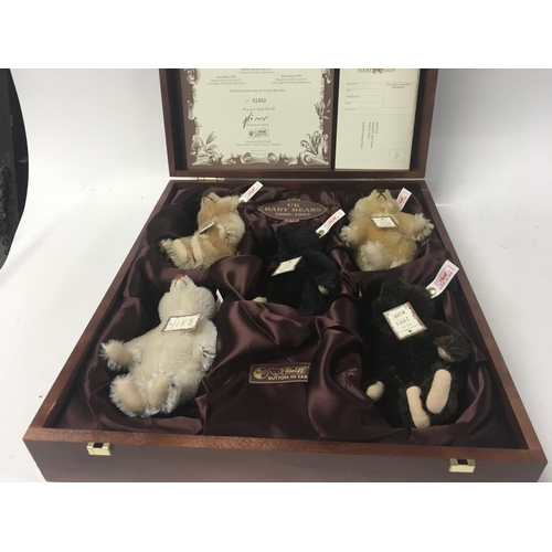 1065 - A boxed set collection of Steiff Baby Bears 1989 ..1993
Button in ear and certificate of authenticit... 