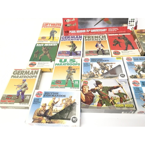 167 - A collection of Airfix plastic figures and kits including WWII coastal defence kit - Pearl harbour a... 