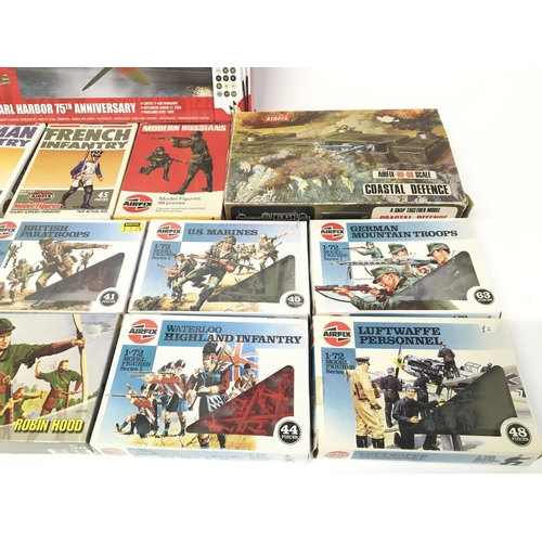 167 - A collection of Airfix plastic figures and kits including WWII coastal defence kit - Pearl harbour a... 