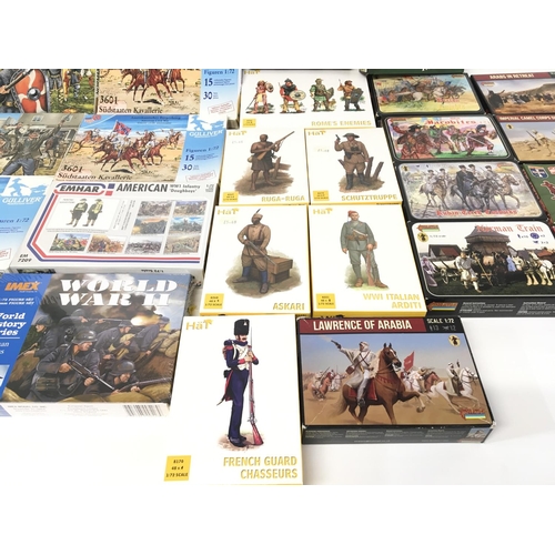 170 - Collection of 25 boxes of HAT - Strelets - Revell - Gulliver etc plastic figures including WW1 and W... 