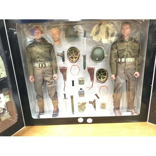 402 - A Boxed Dragon Action Figure Lieutenant Set.