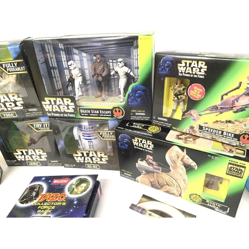 525 - A Coof Star Wars Power Of The Force Playsets, and Figures.(2).