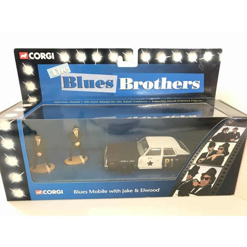 61 - A Boxed Corgi Blues Brothers Set #CC06001 and a Ford Thunderbird & Marilyn Monroe Figure #39902.
