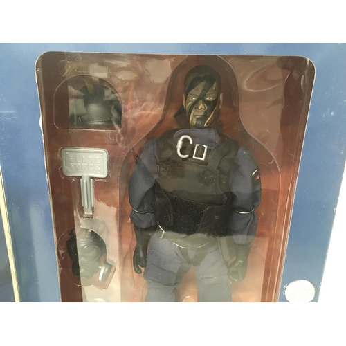 629 - Elite Forces SAS Figure..Clark. Collectable figure in original display box with diecast metal weapon... 